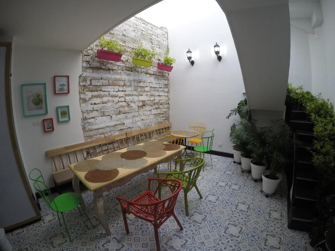 Nomad Hostelメデジン エクステリア 写真